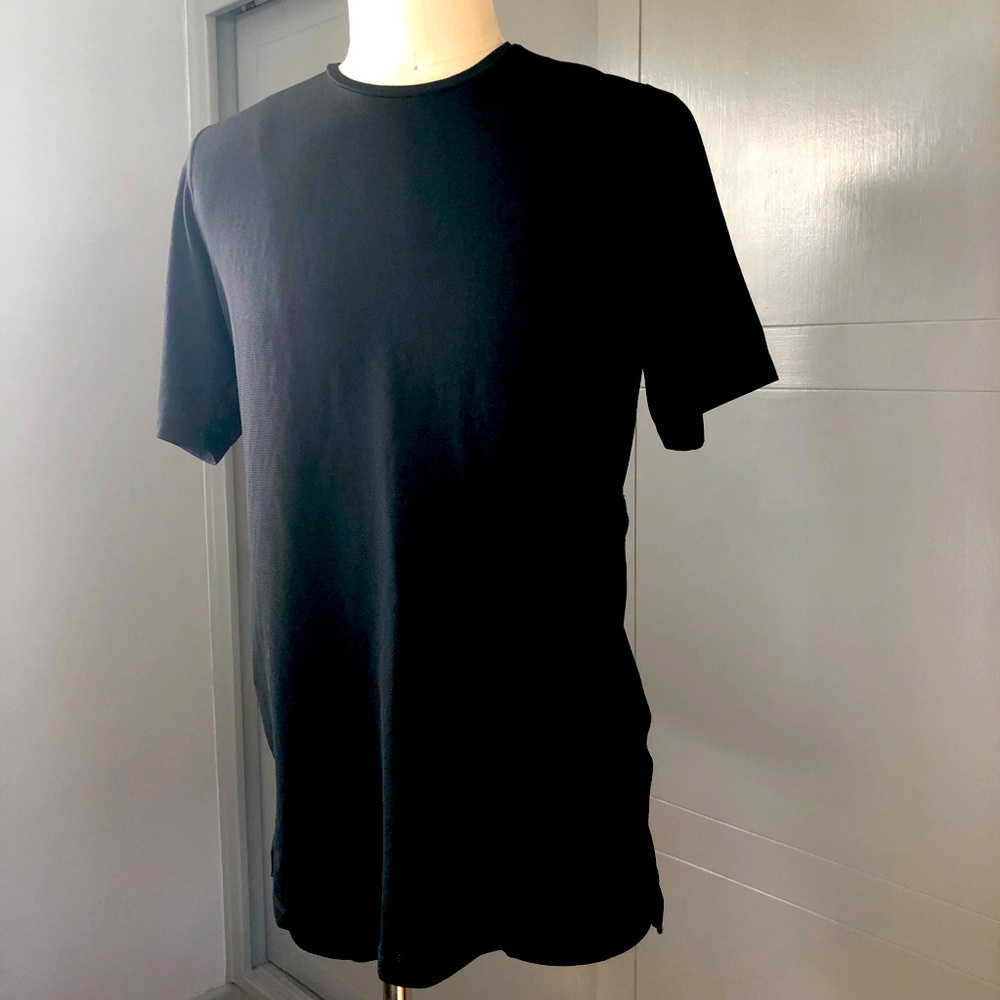 Dry Fit Nike long tail workout tee